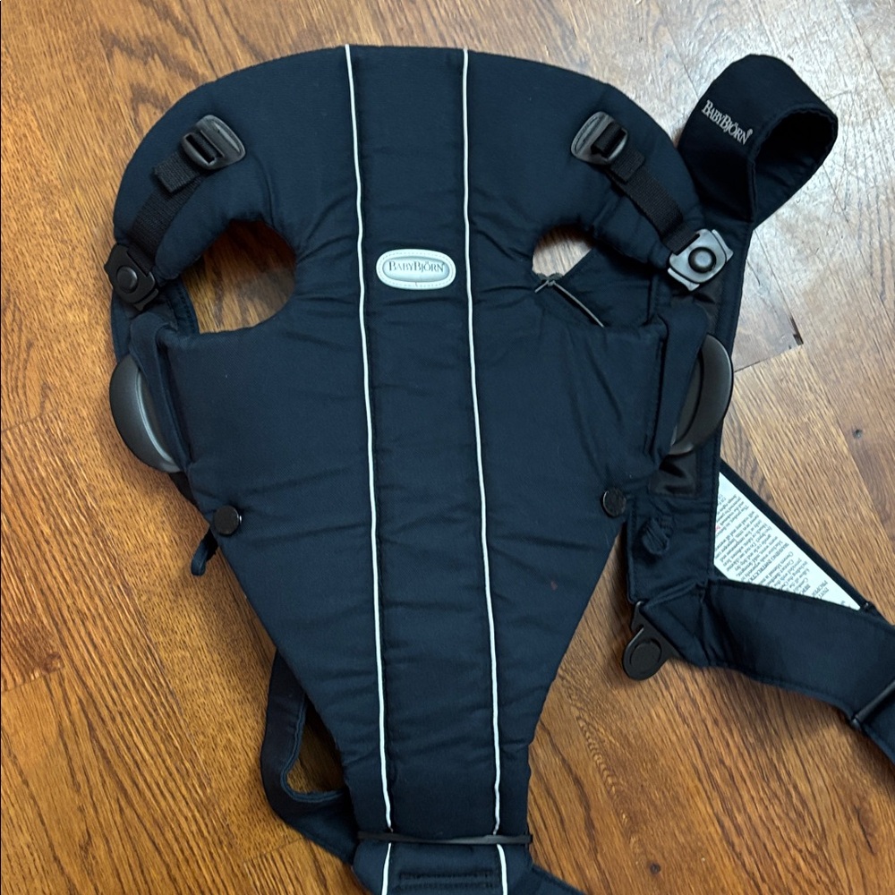 Baby Bjorn Carrier One Black 8 to 26 lb maximum